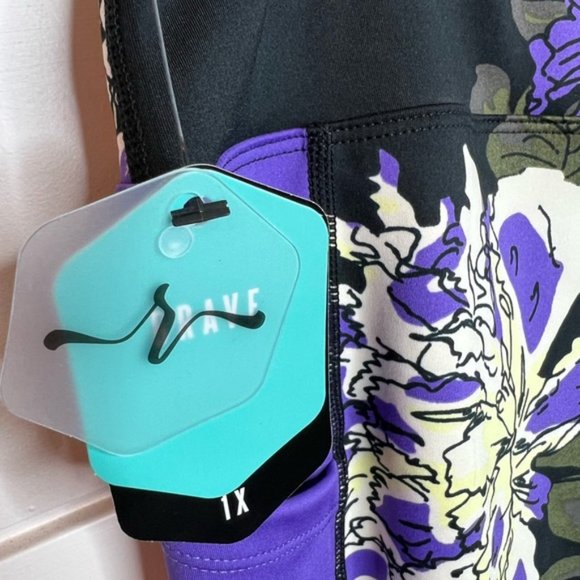 Lularoe Brave work out pant 1X purple floral NWT - Picture 2 of 6